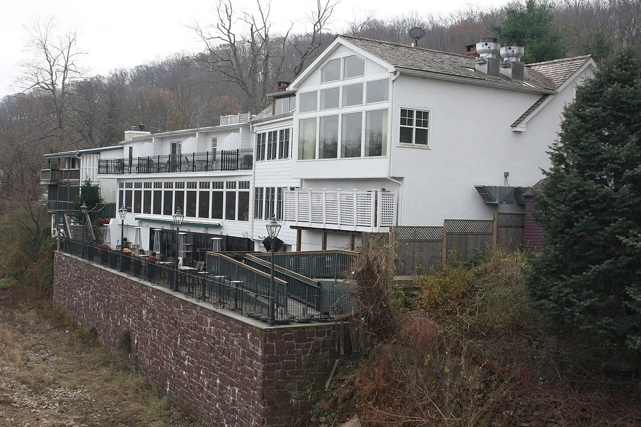 Black Bass Hotel, Lumberville: Black Bass Hotel, Lumberville HD PA 02